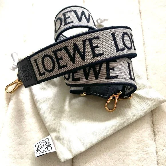 Loewe Anagram Bag Strap in Jacquard and Calfskin in Navy/Black - Picture 2 of 10